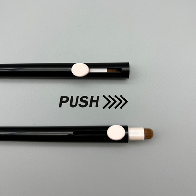 Giá tốt. Khô Twist Up lip Liner chứa OEM Logo Eyeliner bút chì Bao bì hộp lip liner với đẩy kéo bàn chải môi trực tuyến