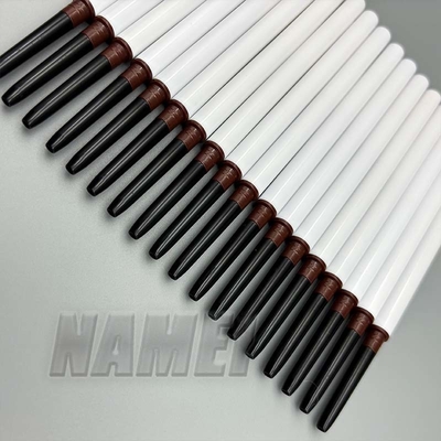 Giá tốt. Lipliner Custom Logo Vegan Lip Liner bút chì nhãn riêng trực tuyến