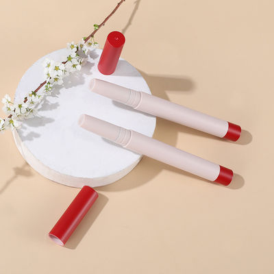 Giá tốt. Thùng màu môi bằng nhựa tròn và bao bì Thùng kem môi bút bút chì bóng mắt với chipper trực tuyến