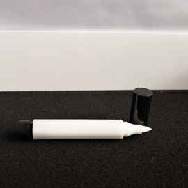 Giá tốt. Các phong cách khác nhau bút chì Eyeliner ABS đen với đầu sợi dễ sử dụng OEM trực tuyến