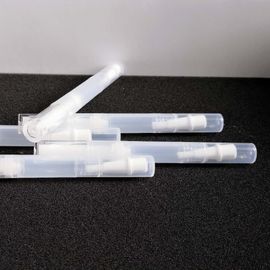 Giá tốt. Pp vật liệu môi bóng bút chì màu minh bạch 121.5 * 15.9mm Dịch vụ OEM trực tuyến